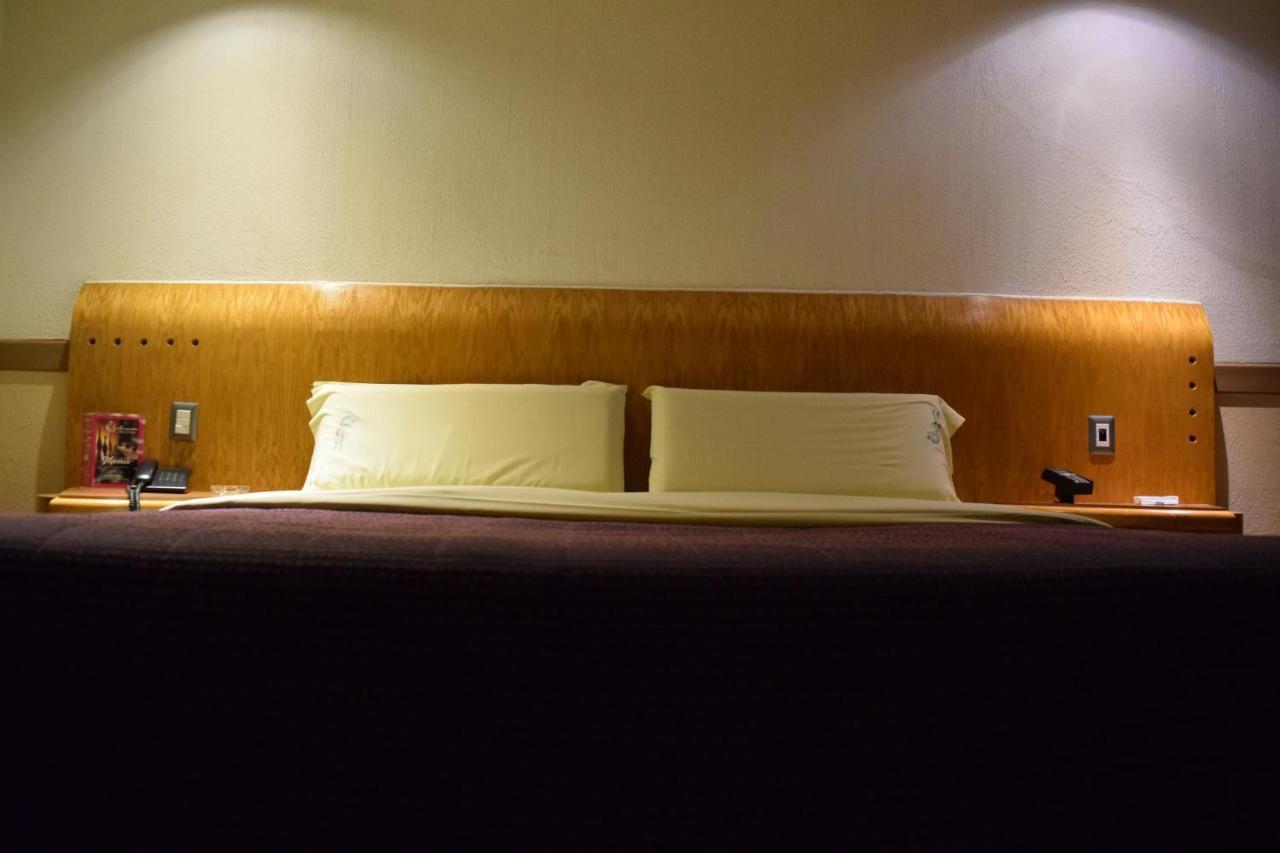 Hotel & Suites La Marquesa Toluca Zewnętrze zdjęcie